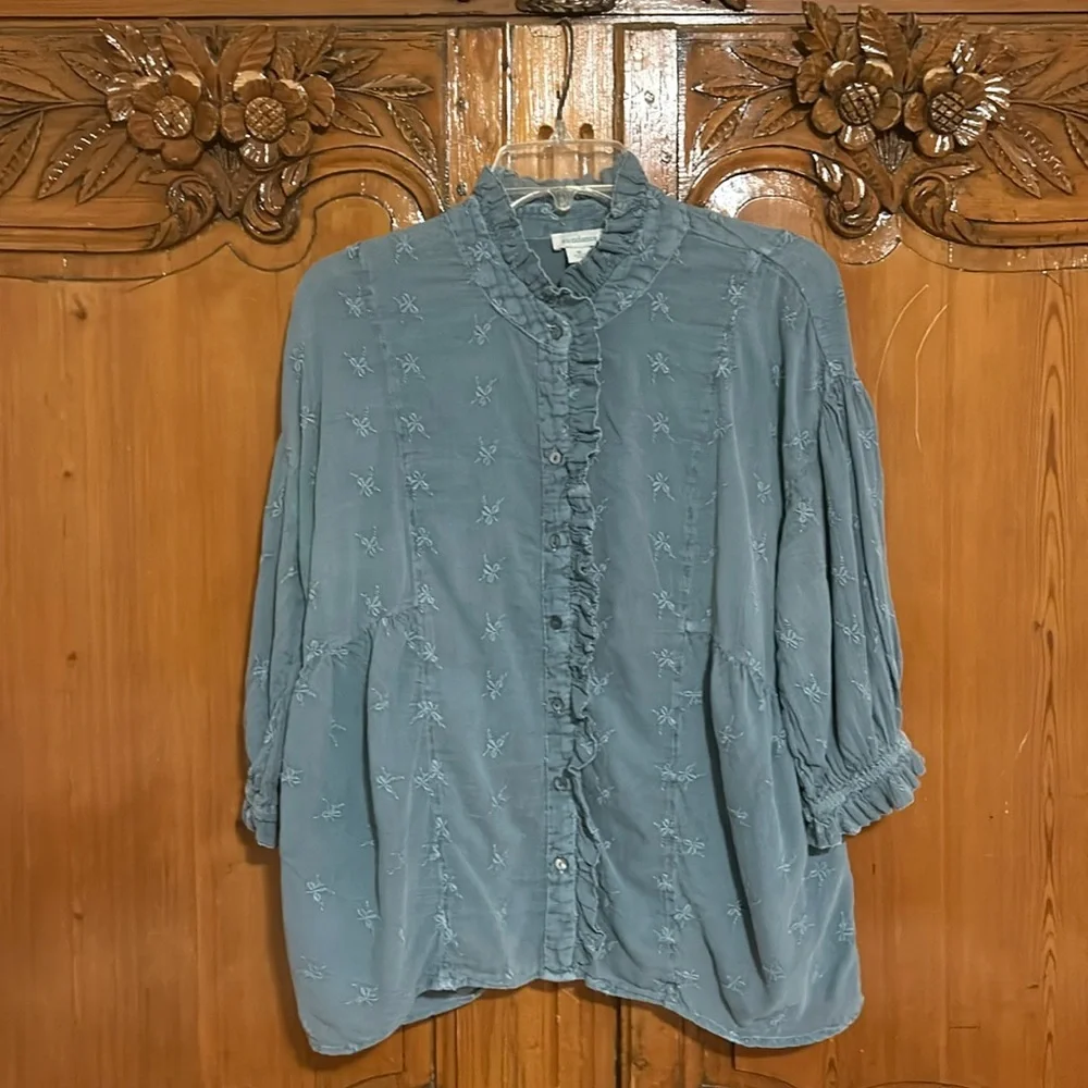 Sundance Embroidered Ruffle Button Front Top. Medium - Picture 1 of 7